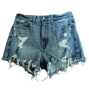 AF Abercrombie and Fitch high rise mom short distressed cutoffs 28/6